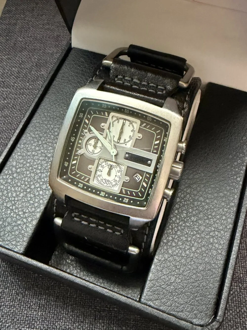 Fossil JR-1196 Black Leather Cuff Watch